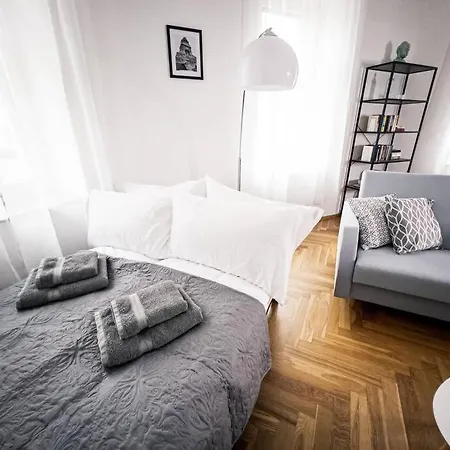Apartment ✪ Firstclass-apartment In Leipzig-gohlis ✪ *